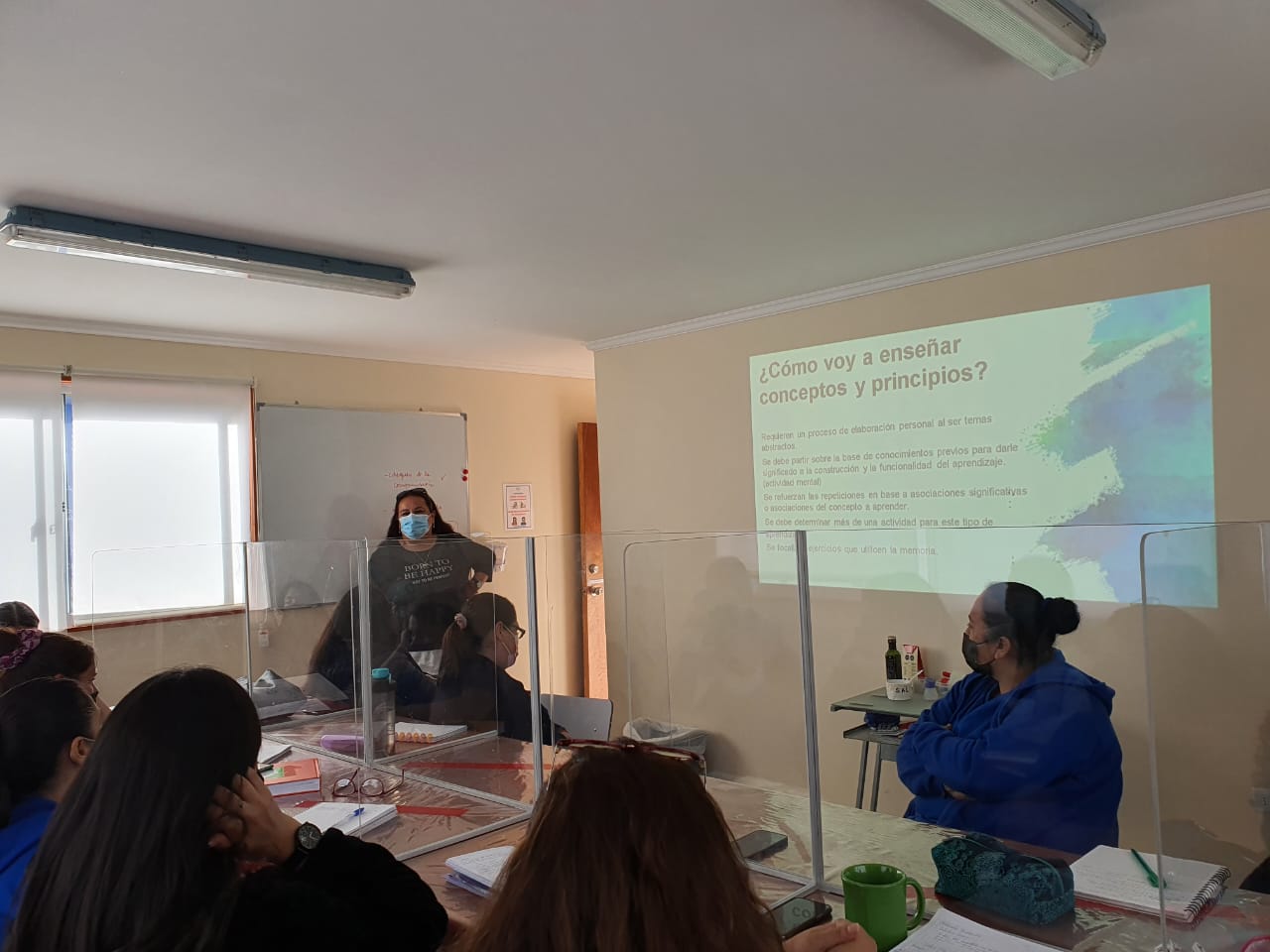 Estrategias de resolución pacífica y democrática de conflictos a nivel escolar